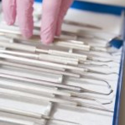 Instrumentos para el curetaje periodontal